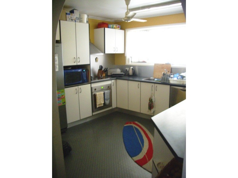 Avenell Heights QLD 4670