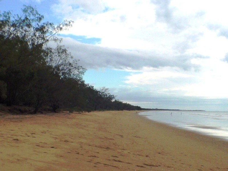 Moore Park Beach QLD 4670