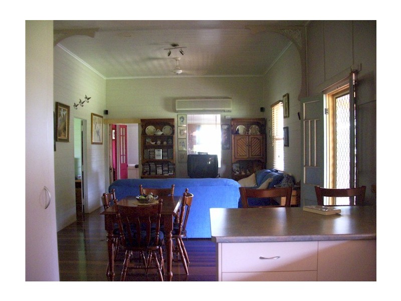 16 Queen Street, Cordalba QLD 4660