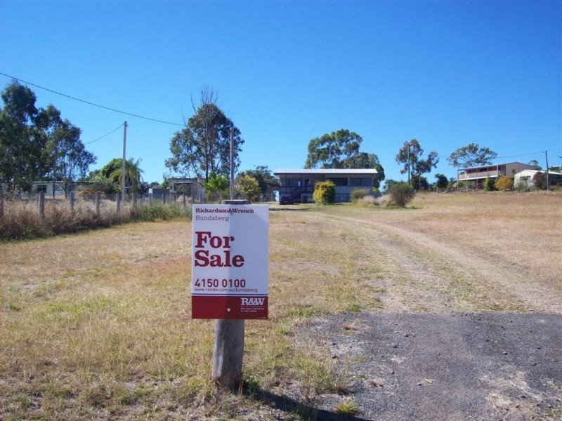 17 Queen Street, Dallarnil QLD 4621