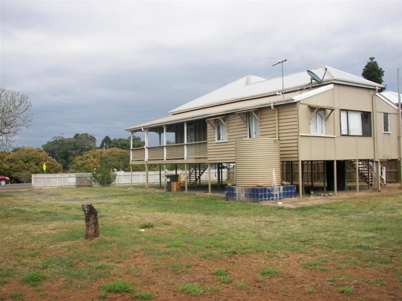 25 Churchill Street, Childers QLD 4660