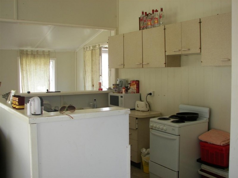 25 Churchill Street, Childers QLD 4660