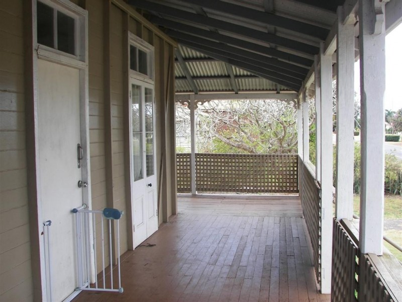25 Churchill Street, Childers QLD 4660