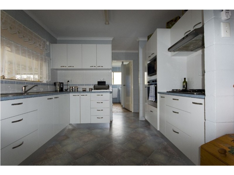 4 Grevillia Drive, Childers QLD 4660