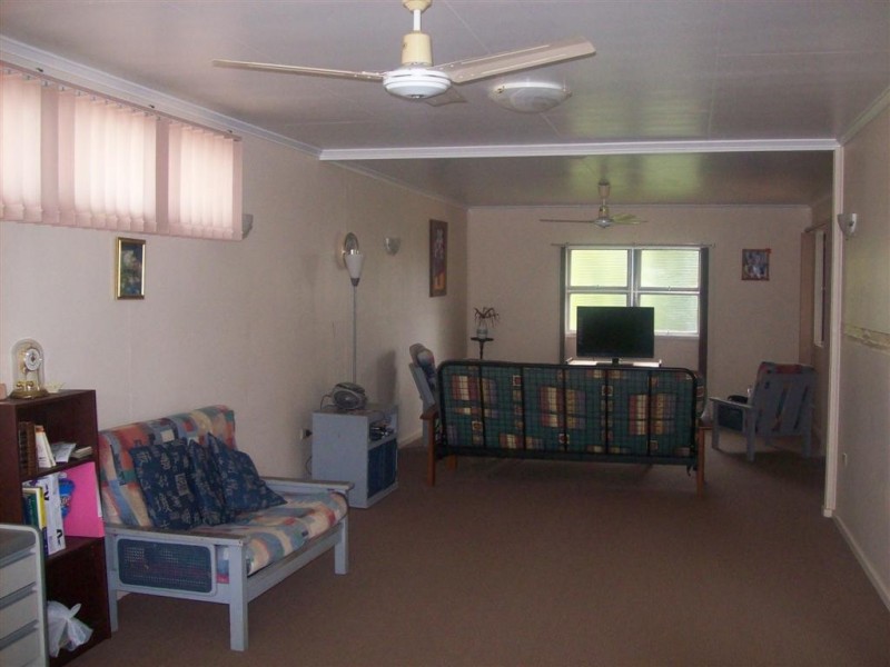 3 Cevn Street, Childers QLD 4660