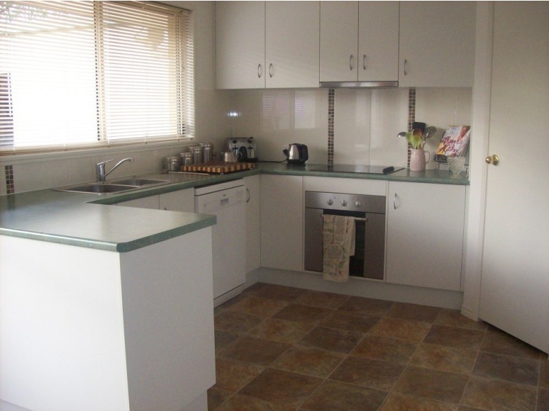 6 Cockatoo Court, Apple Tree Creek QLD 4660