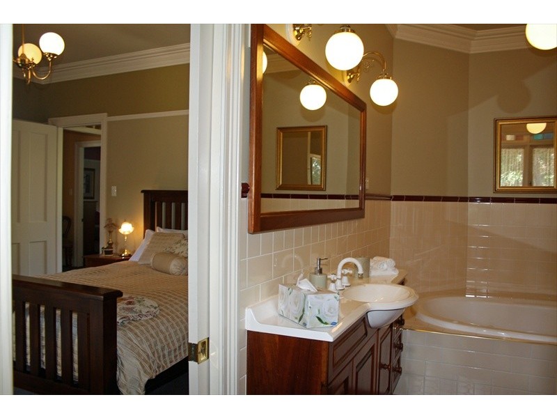 8-12 Eastview Avenue, Leura NSW 2780