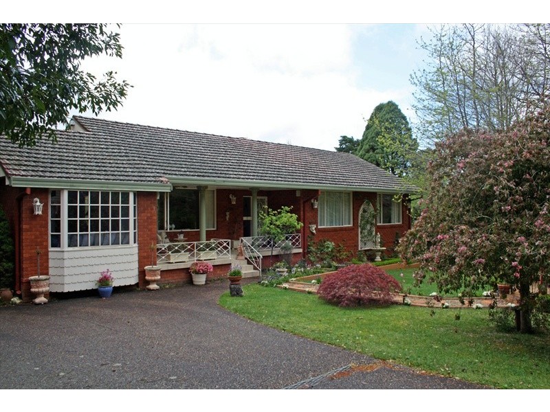 97 Blaxland Road, Wentworth Falls NSW 2782