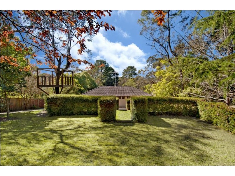 23 Jamieson Street, Wentworth Falls NSW 2782