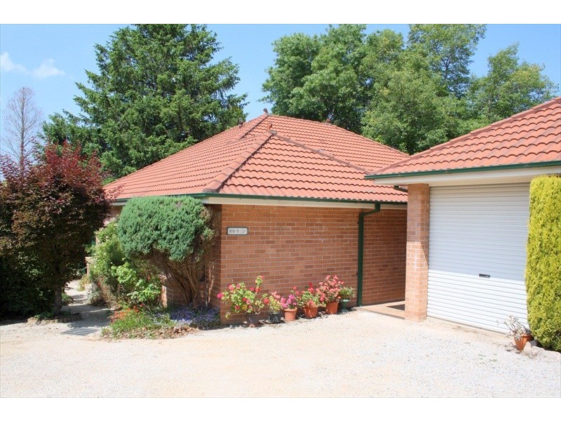 Villa 9 4-8 Hume Avenue, Wentworth Falls NSW 2782