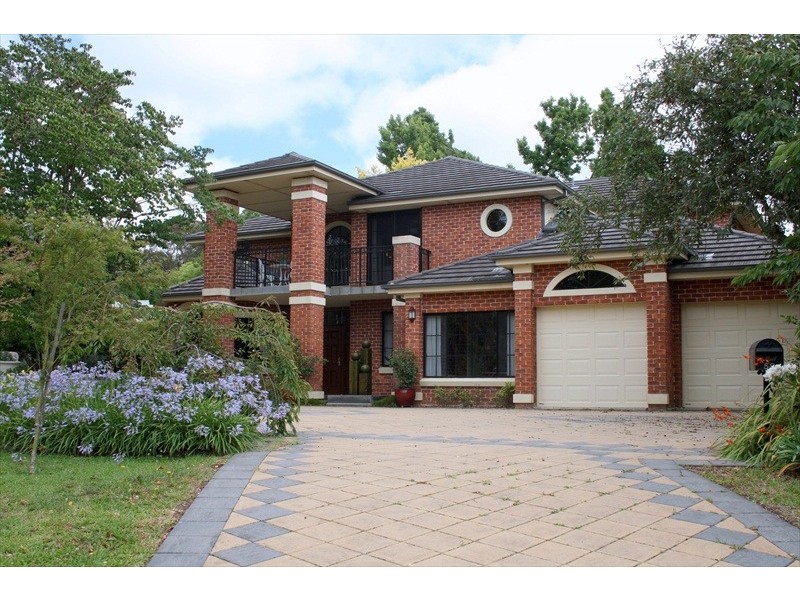 58 Bate Street, Wentworth Falls NSW 2782