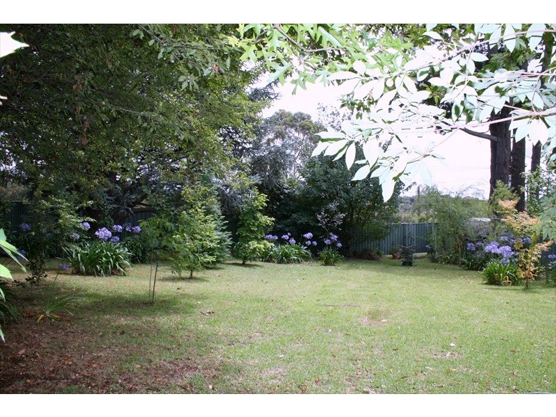 58 Bate Street, Wentworth Falls NSW 2782