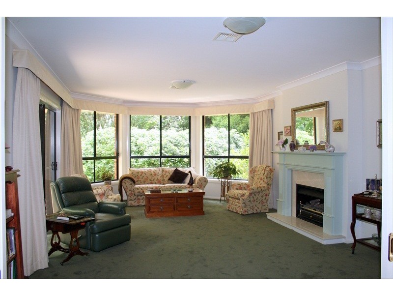 58 Bate Street, Wentworth Falls NSW 2782