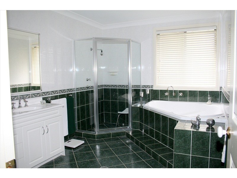 58 Bate Street, Wentworth Falls NSW 2782