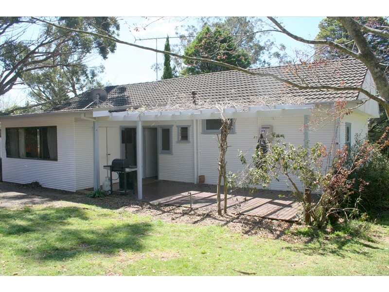 28 Yanko Avenue, Wentworth Falls NSW 2782