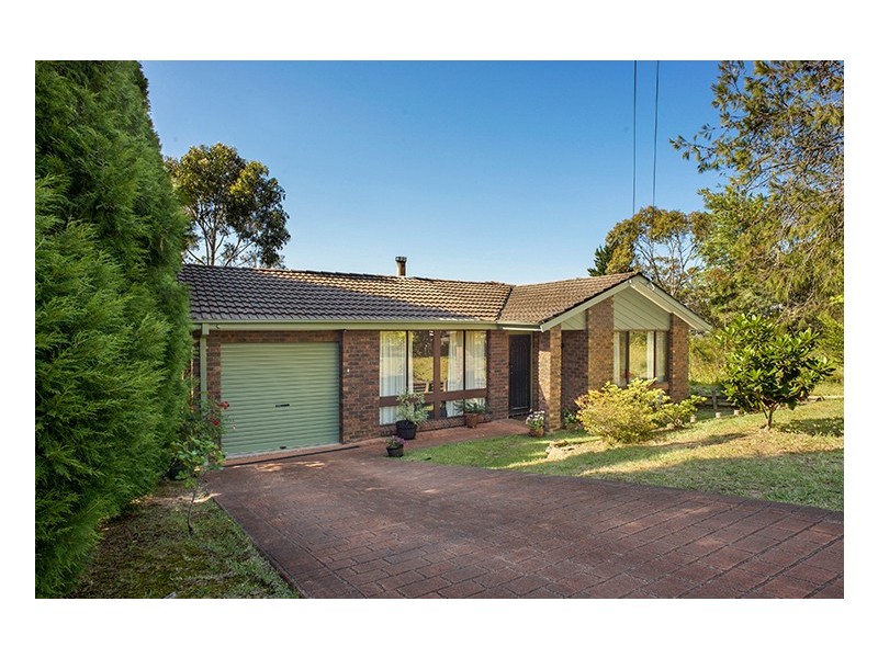 20 Maple Grove, Wentworth Falls NSW 2782