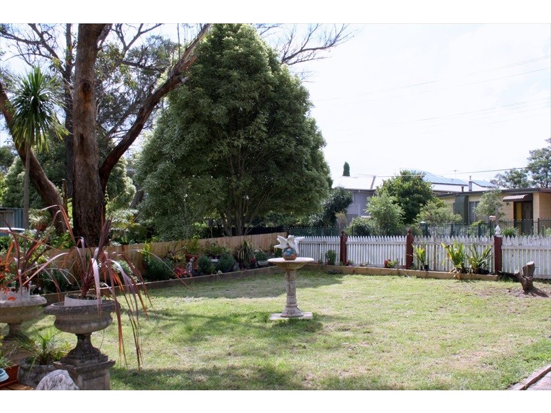 103 Henderson Road, Wentworth Falls NSW 2782