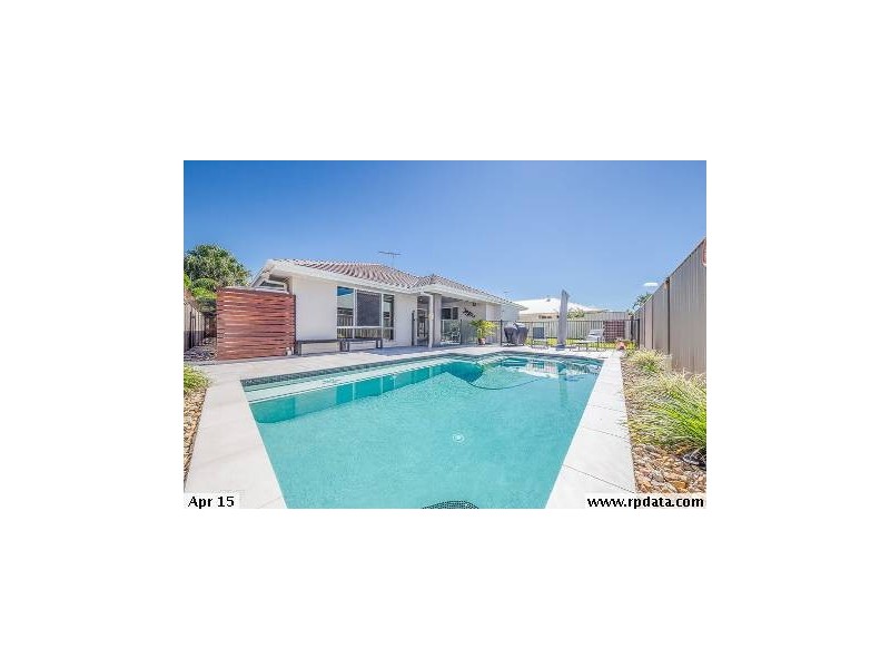 7 Oriele Close, Banksia Beach QLD 4507