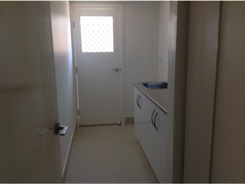 1/3 Third Avenue, Bongaree QLD 4507