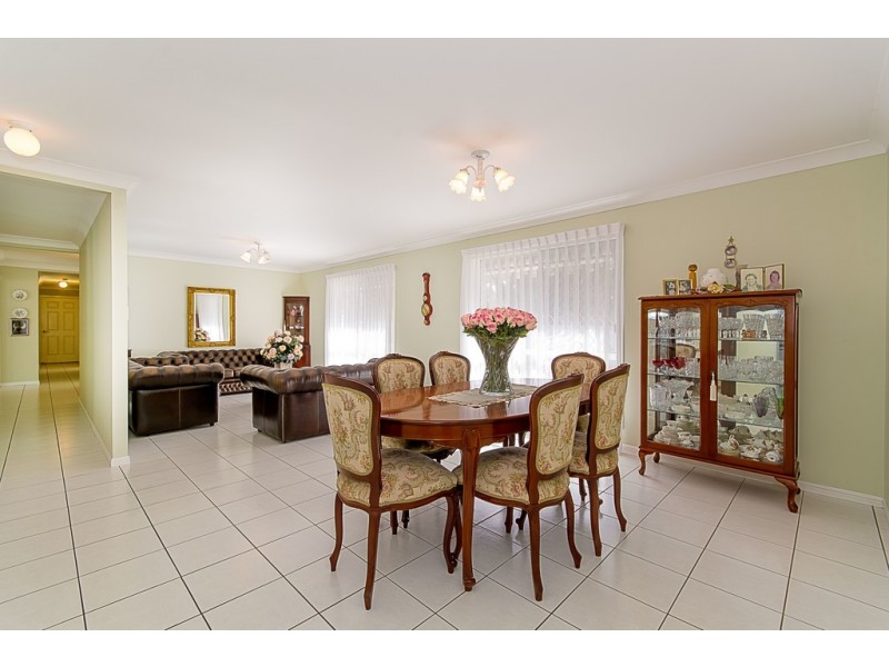 23 Howard Court, Sandstone Point QLD 4511