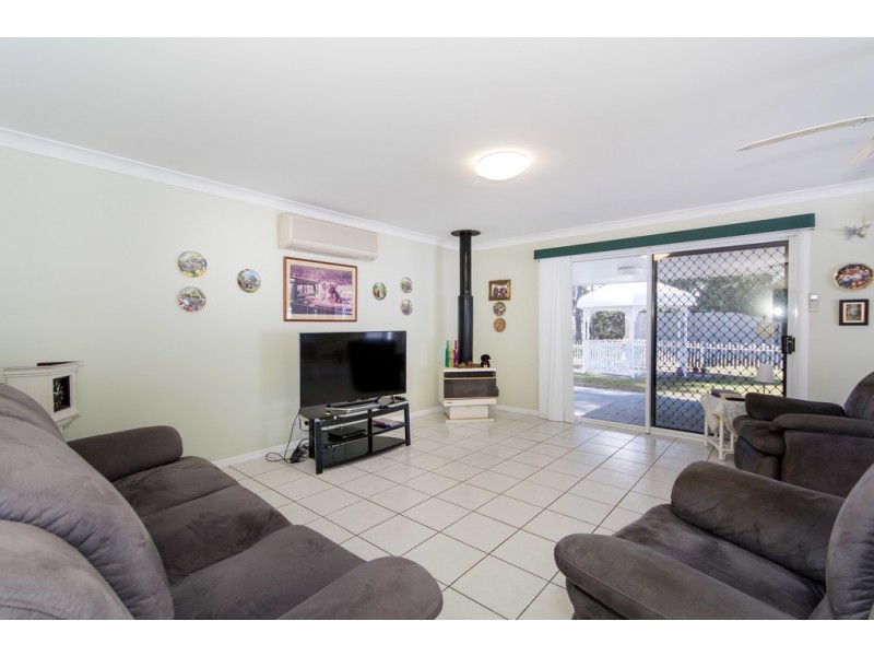 23 Howard Court, Sandstone Point QLD 4511