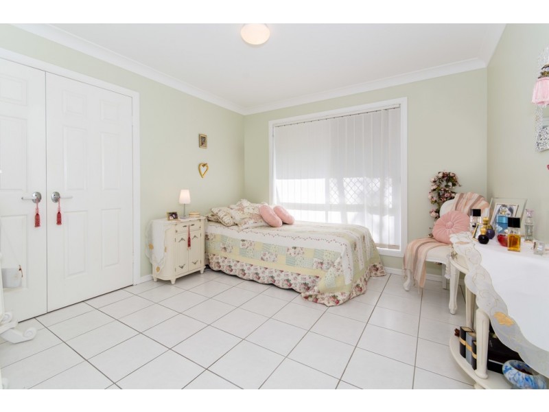 23 Howard Court, Sandstone Point QLD 4511