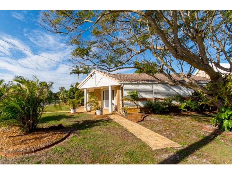 1 Woods Court, Woorim QLD 4507