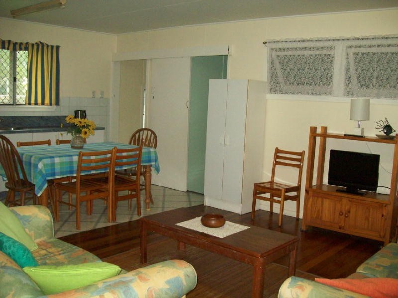 10 Kingfisher Drive, Bribie Island QLD 4507