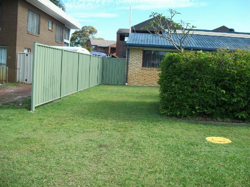 2 Elkhorn Avenue, Bribie Island QLD 4507