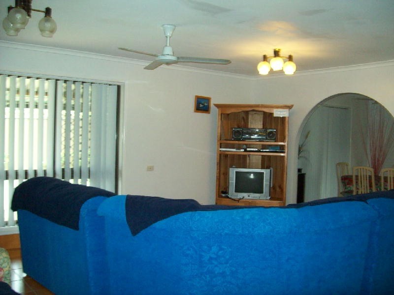 2 Elkhorn Avenue, Bribie Island QLD 4507