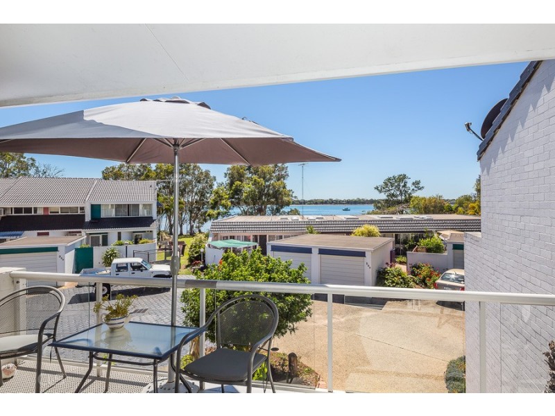 22B/10 Spinnaker Drive, Sandstone Point QLD 4511
