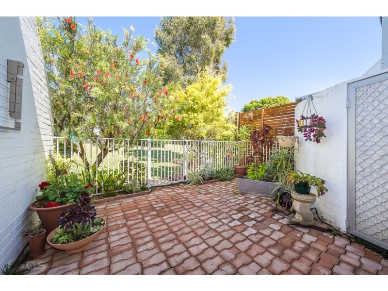 22B/10 Spinnaker Drive, Sandstone Point QLD 4511
