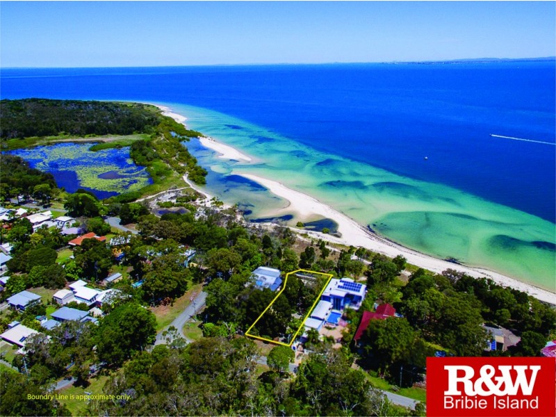 9 The Boulevarde, Bongaree QLD 4507