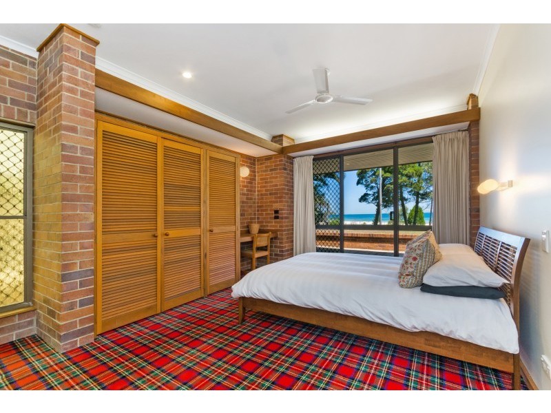 9 The Boulevarde, Bongaree QLD 4507