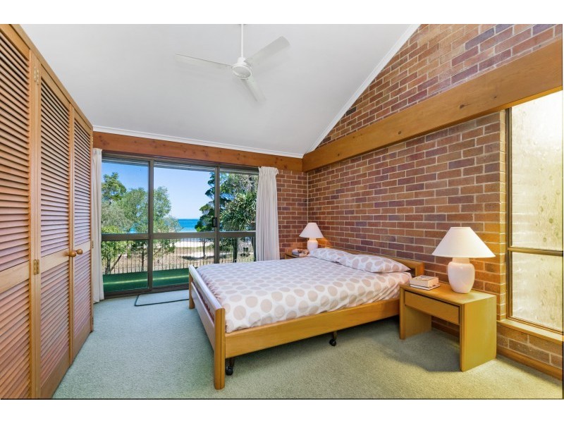 9 The Boulevarde, Bongaree QLD 4507