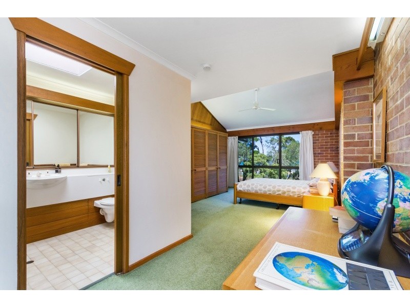 9 The Boulevarde, Bongaree QLD 4507