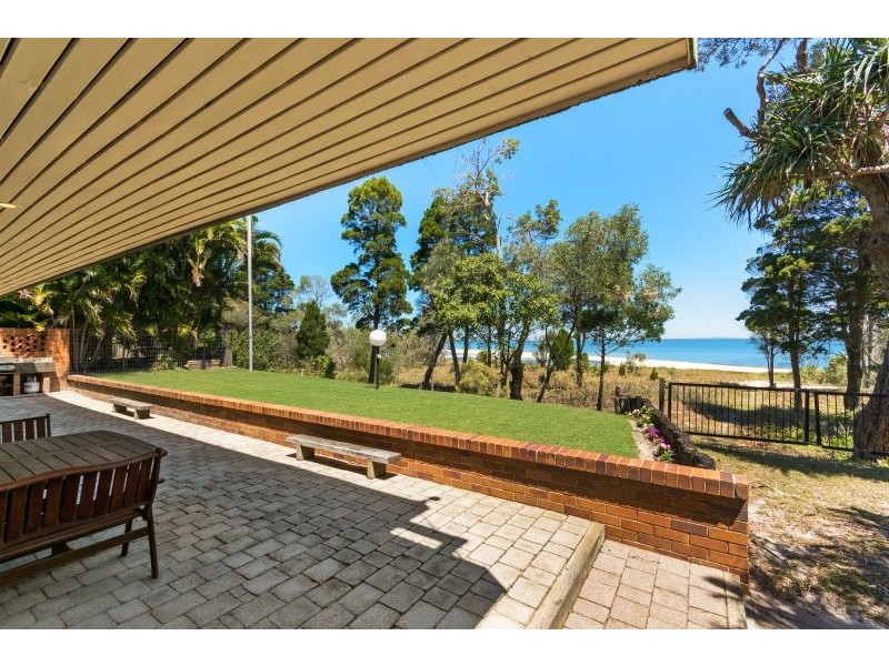 9 The Boulevarde, Bongaree QLD 4507
