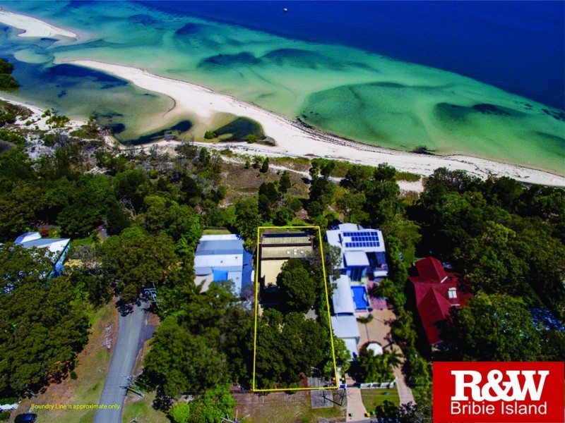 9 The Boulevarde, Bongaree QLD 4507