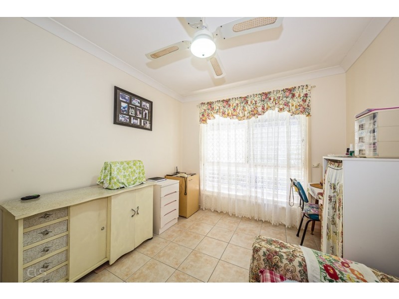 12 Jefferies Place, Sandstone Point QLD 4511