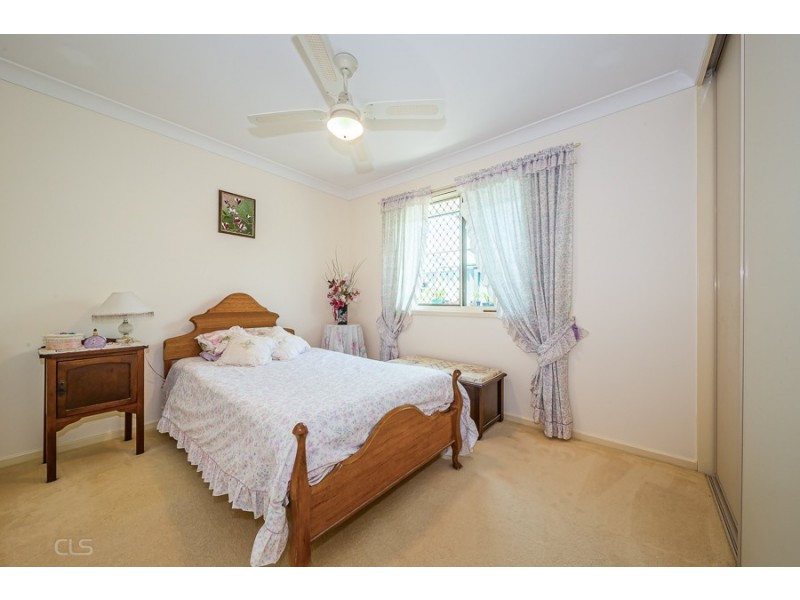 12 Jefferies Place, Sandstone Point QLD 4511