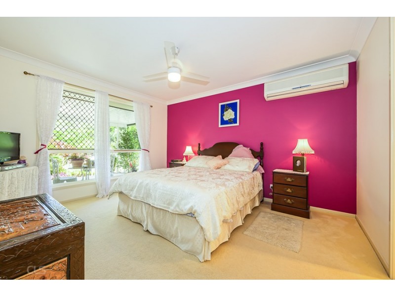 12 Jefferies Place, Sandstone Point QLD 4511