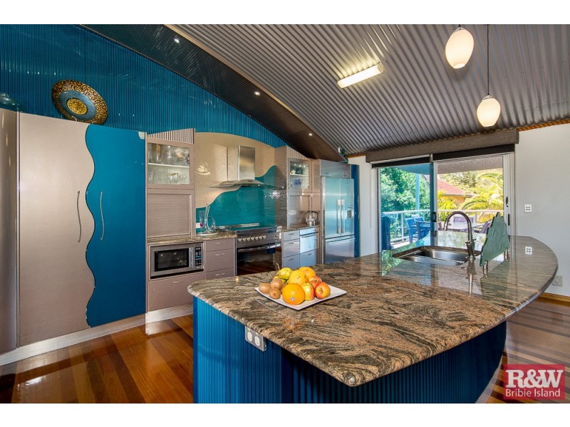 7 The Boulevarde, Bongaree QLD 4507
