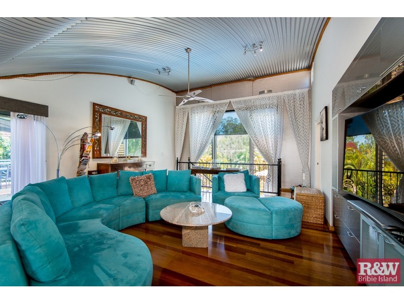 7 The Boulevarde, Bongaree QLD 4507
