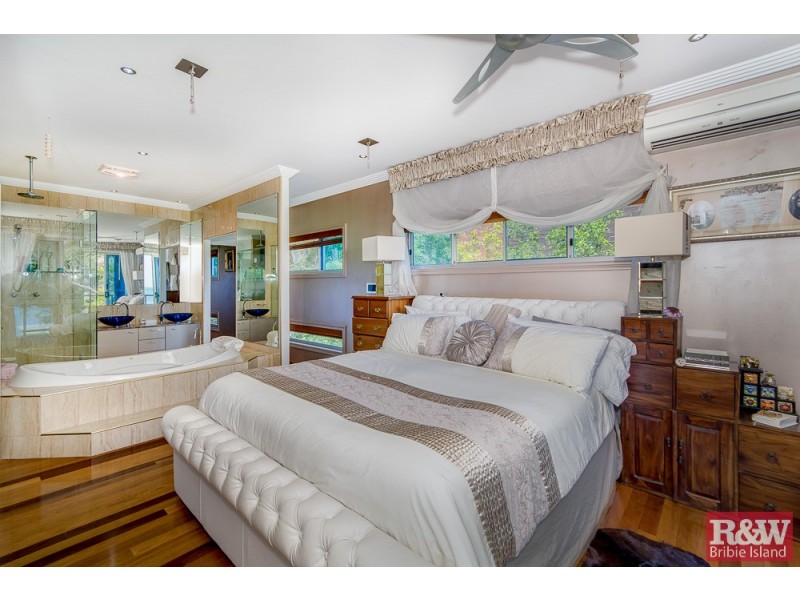 7 The Boulevarde, Bongaree QLD 4507