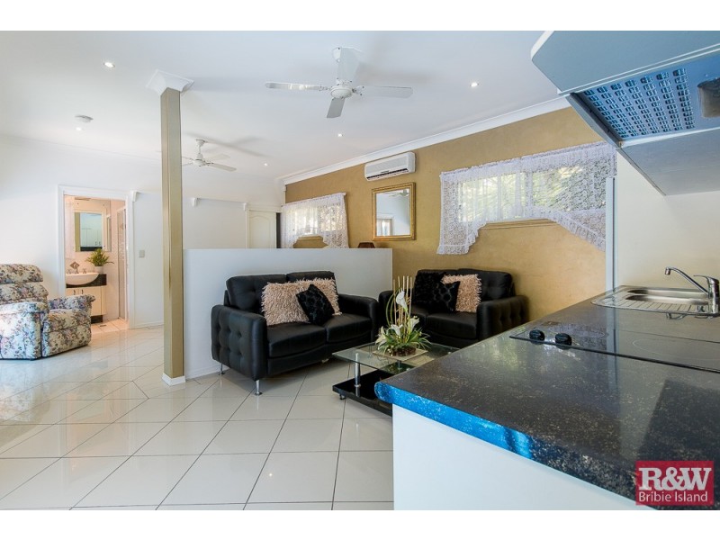 7 The Boulevarde, Bongaree QLD 4507
