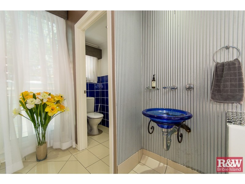 7 The Boulevarde, Bongaree QLD 4507