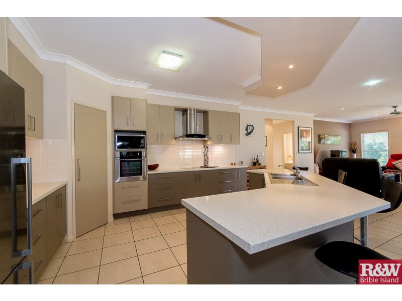 32 Kooringal Way, Sandstone Point QLD 4511