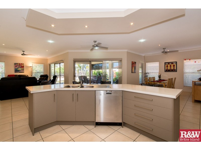 32 Kooringal Way, Sandstone Point QLD 4511