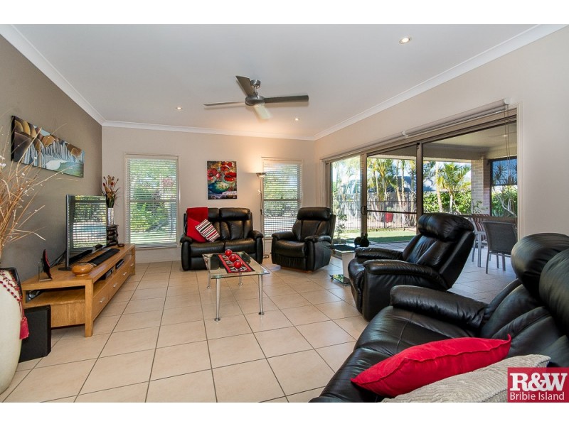 32 Kooringal Way, Sandstone Point QLD 4511