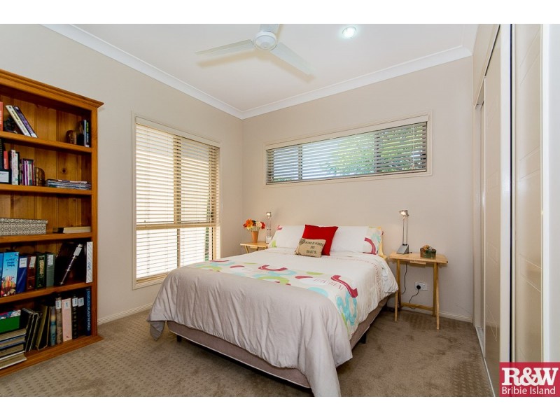 32 Kooringal Way, Sandstone Point QLD 4511